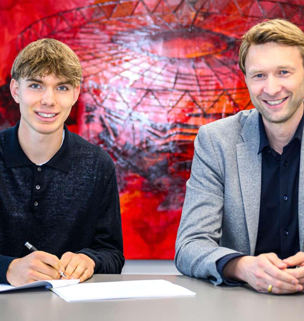 Bayer Leverkusen sign Kennet Eichhorn