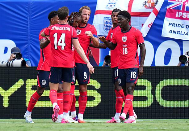 England vs Costa Rica kick-off delayed by weather